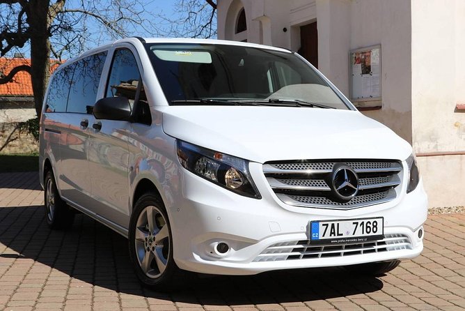 1-way Prague to Vilshofen private transfer - up to 7 passengers - Why a private transfer can be good value