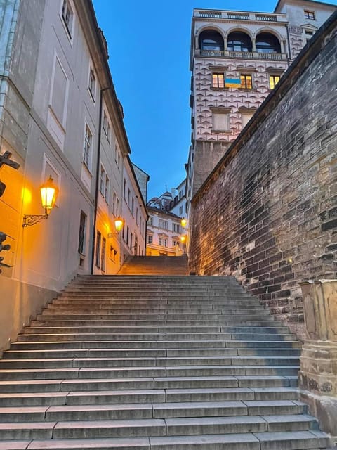 1000 years of history! Evening walking foodie tour - What the $184 price really covers