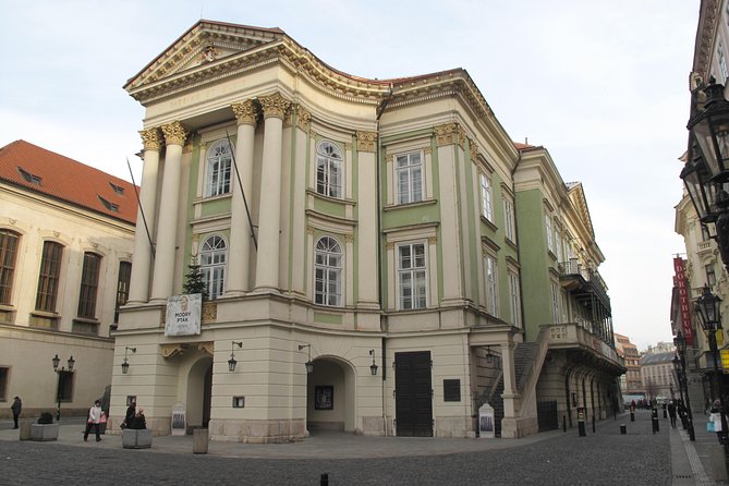 2:5-Hour Walking Tour of Old Town Prague with Boat Ride - Charles Bridge with Prague Castle in view