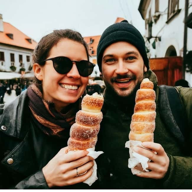 5h All-in SUMMER Tour River Cruise, Castle, Lunch & Treats☀️ - One hour on the Vltava River by timber raft