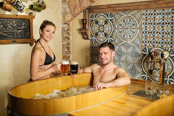 Beer bath Spa for 2 people/ 1 tub - 1,5 hour Activity in Prague - What happens at Lázně Pramen