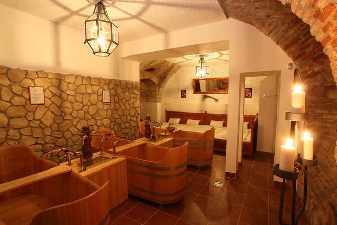Beer Bath with Unlimited beer! - The private room and spa setup