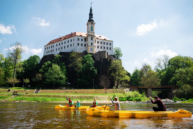 Canoeing on the Elbe river Děčín to Schmilka - Entering the Elbe canyon in Bohemian Switzerland