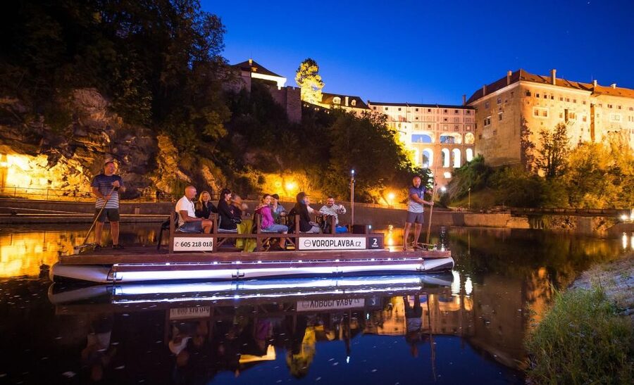 Český Krumlov: Advent Wooden Raft River Cruise - Who will enjoy this river ride most?
