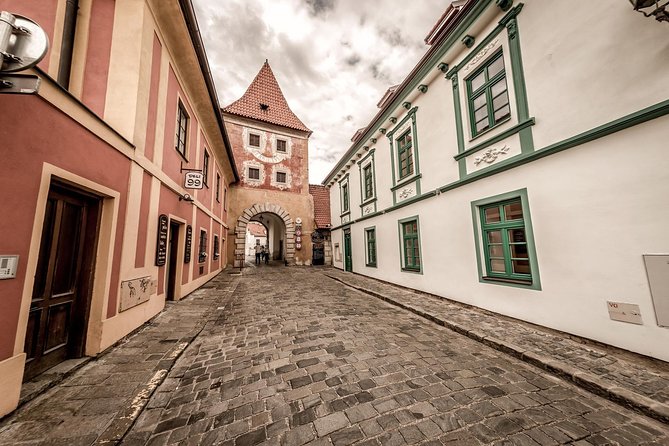 Cesky Krumlov One Day Trip from Prague by bus - Český Krumlov Castle from April through October