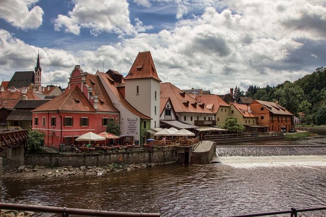 Cesky Krumlov Private day trip from Prague with Lunch and Castle admission - What the private format does best