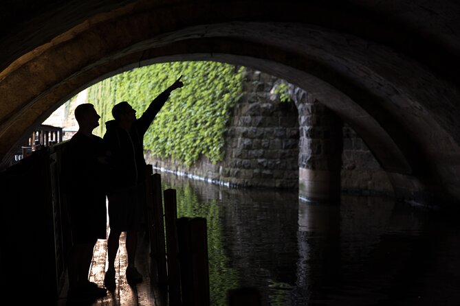Charles Bridge: River Boat Cruise & Guided Tour ️with PragueWay - Kampa Island and Čertovka