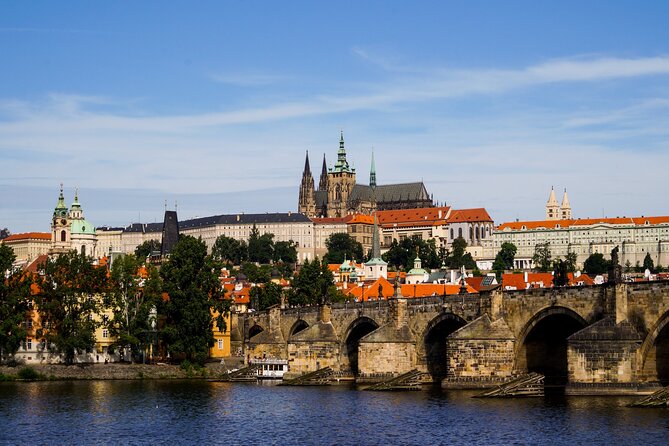 Classic Prague Castle Tour, Strahov Monastery & Castle District - Key points to know before booking