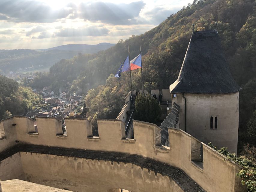 Coutryside bike tour to Karlstejn Castle. - Key points to know before you book