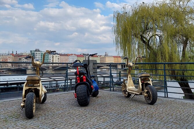 Create your own route on eScooter and enjoy Prague on wheels! - Castle views from Hradčany Square