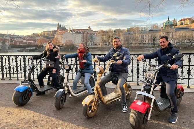 Create your own route on eScooter and enjoy Prague on wheels! - Prague Castle and St. Vitus Cathedral