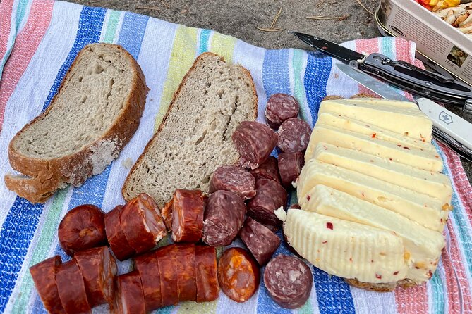 Czech countryside scenical hike to the castle, local deli tasting - Practical details that affect the value