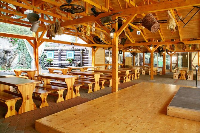 Czech Folklore Show with dinner and transfer - Who will enjoy this Czech folklore night