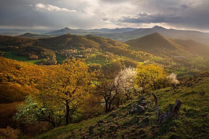 Czech garnet panning, scenic drive, farm & cheese, lunch & beer - Key points to know before booking
