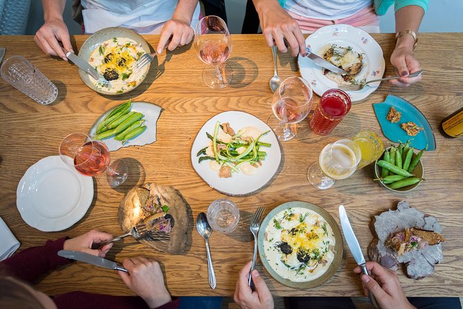 Delicious Prague Food Tour by Prague Food Tour - The Astronomical Clock in a 10-minute history stop