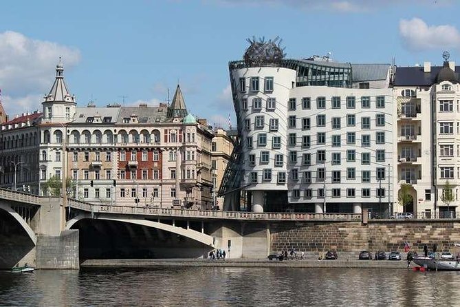 Discover Prague’s most Photogenic Spots with a Local - Key points to know before booking