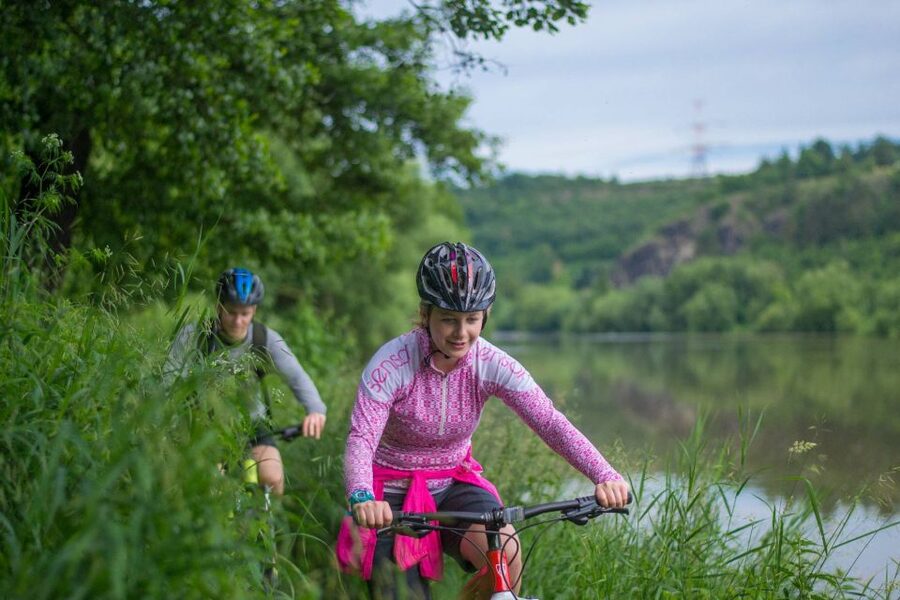 E-Bike Day Trip: Visit a Roman Castle and Taste Craft Beer - The last 12 kilometers change the mood