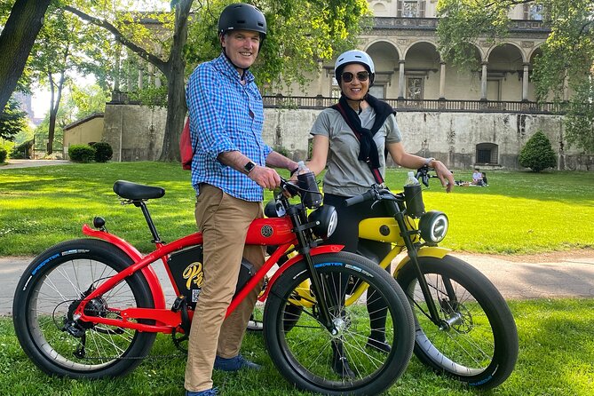 E-BIKE TOUR: 10 Must-See Landmarks & Viewpoints in Prague 1-8per. - Rudolfinum, the university, and Old Town