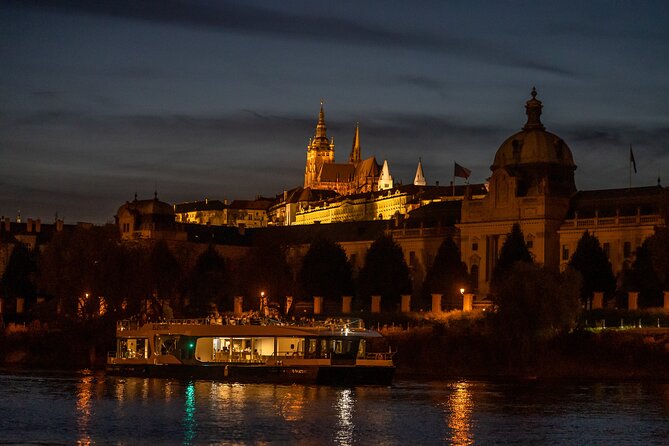 Evening Eco Cruise With a Glass of Prosecco in Bohemia - The mobile guide and onboard commentary