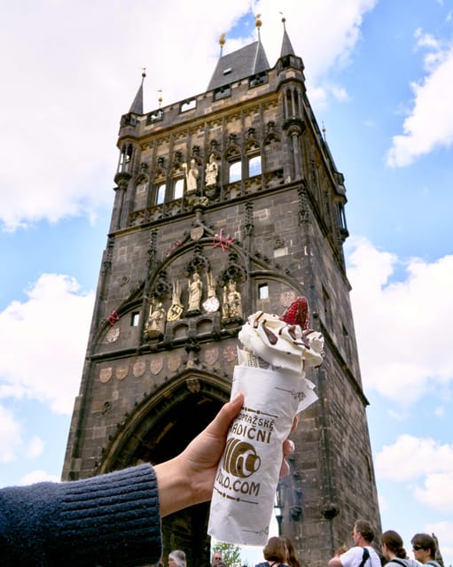 Explore Prague with our chimney cake Prague trail! - The food: three trdelník stops, with some limits
