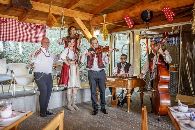 Folklore Dinner with Unlimited Drinks 4course Menu - How good is the food?
