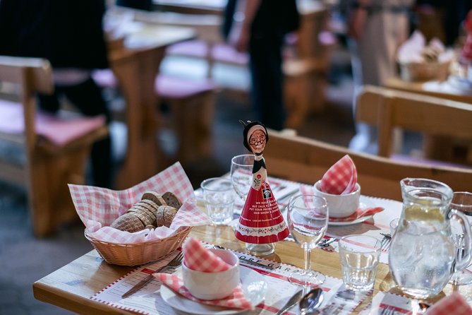Folklore Evening with Music and Dinner - What happens from pickup to the restaurant