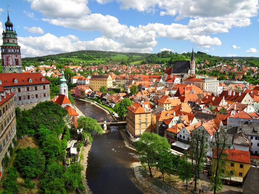From Prague: Český Krumlov Full-Day Tour with Pickup - Two hours to wander Český Krumlov your way