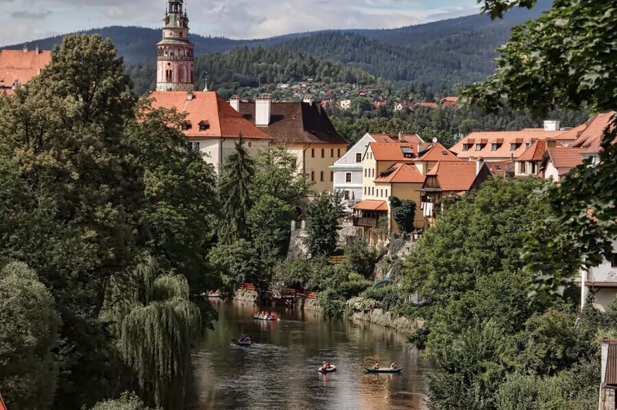 From Prague: Český Krumlov Full-Day Tour with Pickup - A simple morning pickup in central Prague