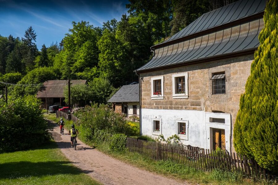 From Prague: E-Mountain Biking Trip to the Bohemian Paradise - Two more castles before the finish