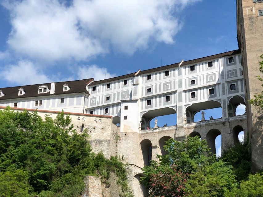 From Prague: Full-Day Český Krumlov Tour with Lunch - Free time for cafés, pubs, and your own discoveries