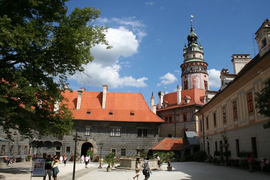 From Prague: Full-Day Trip to Český Krumlov - The castle, tower, and Baroque theater