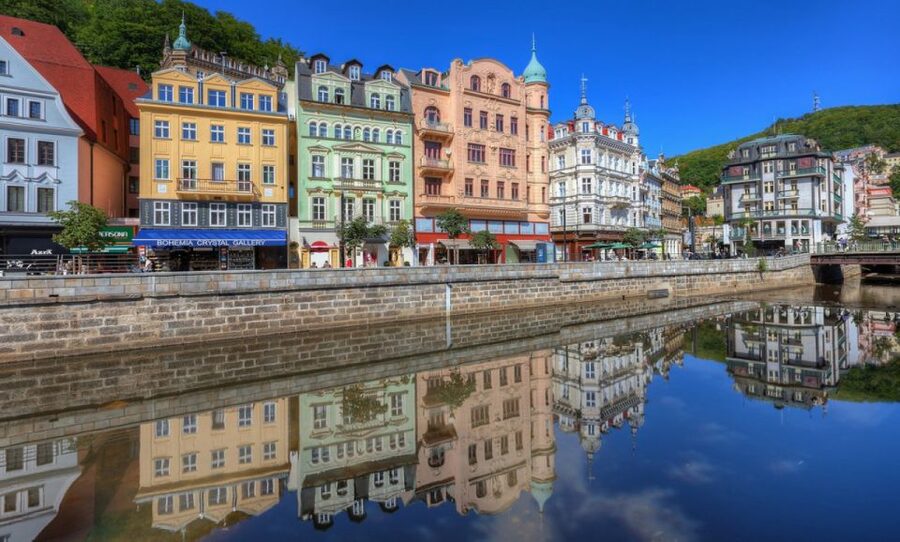 From Prague: Karlovy Vary Guided Day Trip - Leaving Prague and meeting your ride