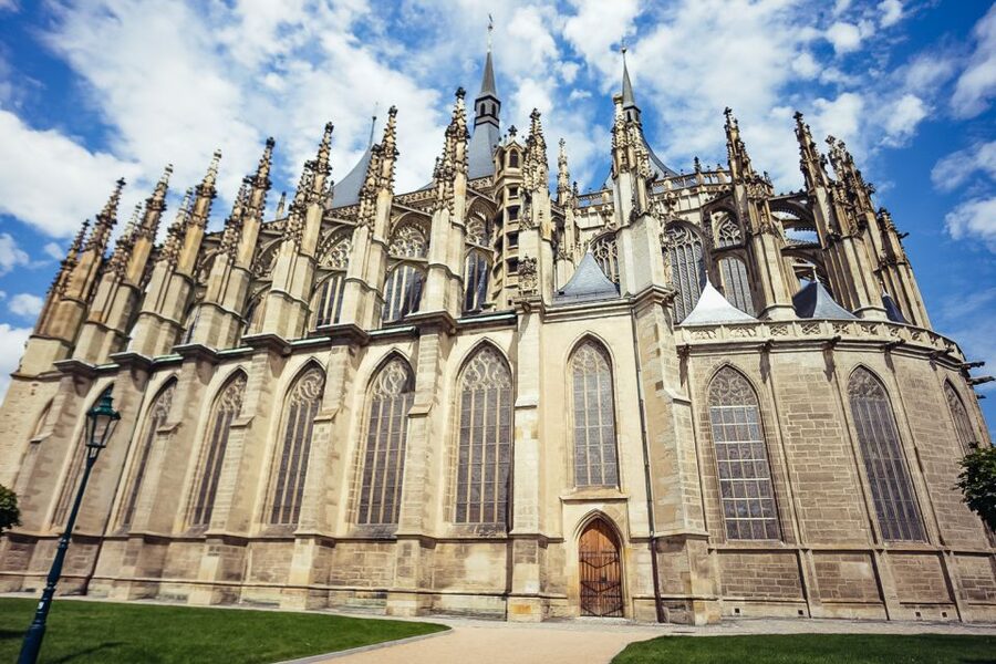 From Prague: Kutna Hora and Bone Chapel Tour - Taking the train through Central Bohemia