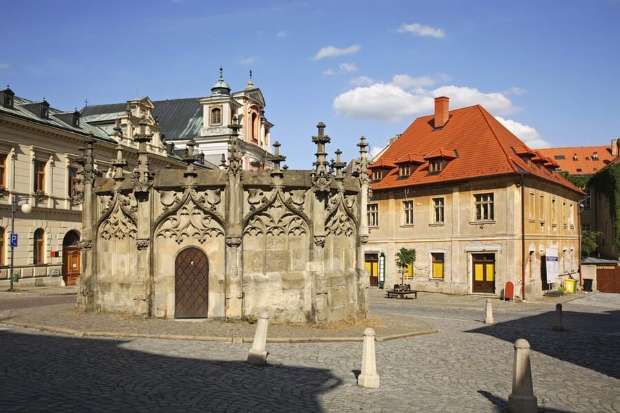 From Prague: Private Day Trip to Kutna Hora with Czech Lunch - The one-hour drive through Bohemia