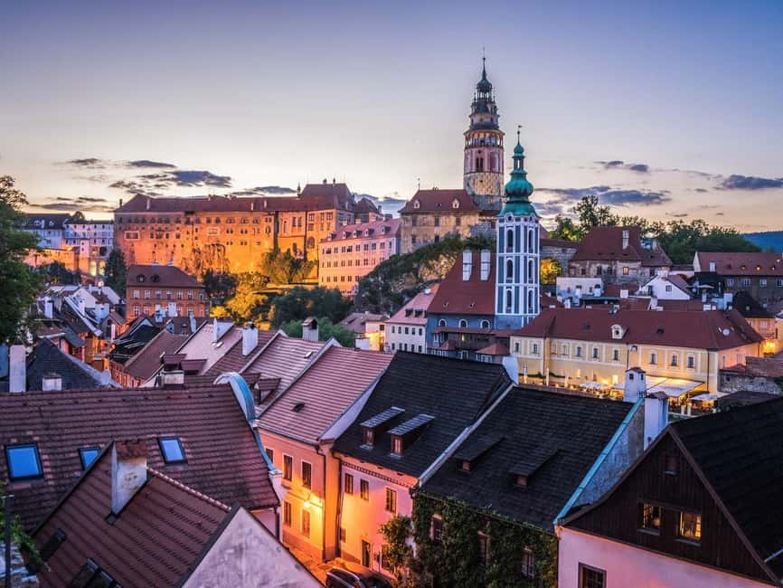 From Prague to the fabulous Cesky Krumlov:fullday experience - Krumlov Castle and the Renaissance view