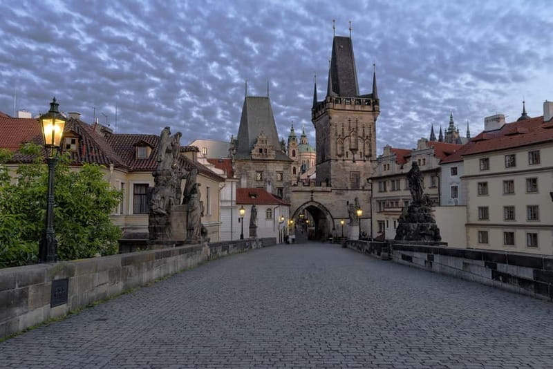 From Vienna: Full-Day Trip to Prague - Old Town Square, Parisian Street, and the Jewish Cemetery