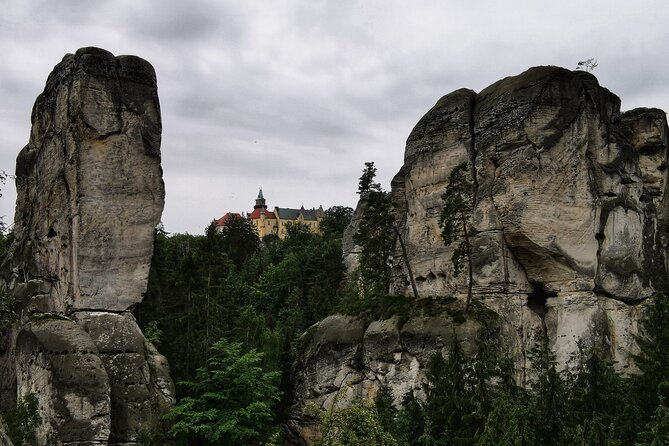 Full-Day Hiking in Bohemian Paradise: Hrubá Skála near Prague - Valdštejn Castle and the symbolic climber cemetery