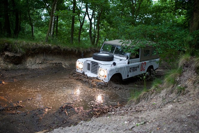 Full-day Land Rover driving off-road experience Prague - Registration and the 4x4 briefing