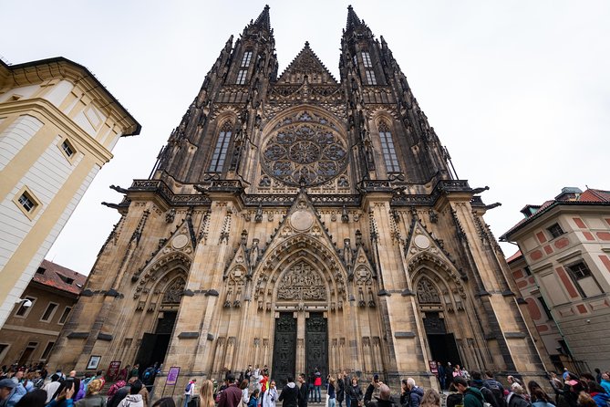 Full-Day Prague Tour with Prague Castle, Lunch and Vltava Cruise - A Quiet Finish on the Vltava