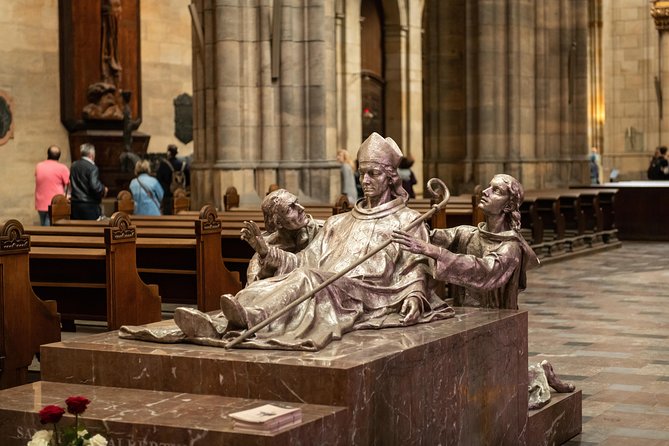 Full-Day Prague Tour with Prague Castle, Lunch and Vltava Cruise - Who Should Book This Prague Tour?