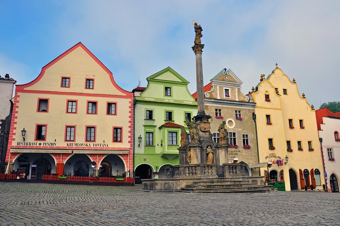 Full-Day Trip to Český Krumlov from Prague - Walking into the medieval center