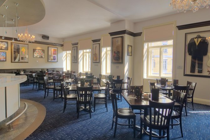 Hard Rock Cafe Prague with Set Lunch or Dinner - When priority seating matters