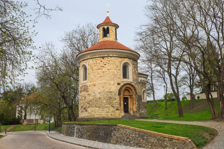 Hidden Prague Bike Tour - Bikes, hills, and the flat-tire concern