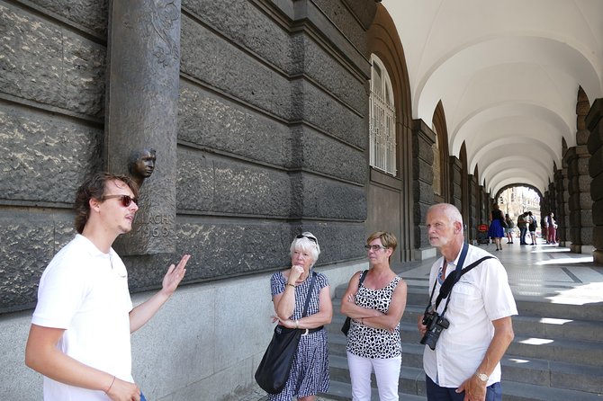 Hidden Prague Private Walkingtour - Old Town: 90 minutes among passages and medieval lanes