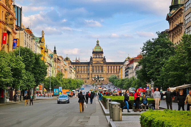 Highlights of Prague with a Funny and Local Guide - Powder Tower and Municipal House: Prague’s grand opening act