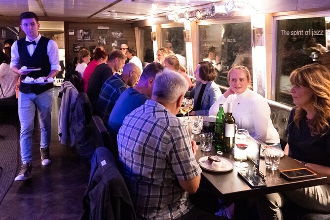 Jazz Boat: Popular LIVE JAZZ dinner cruise - How the seating and service shape the evening
