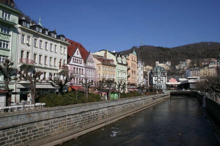 Karlovy Vary & Marianske Lazne Tour from Prague with Lunch - Transport, Timing, and Group Size