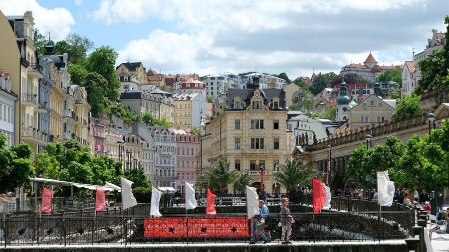 Karlovy Vary: Private Walking Tour - What the 90-Minute Route Can and Cannot Do