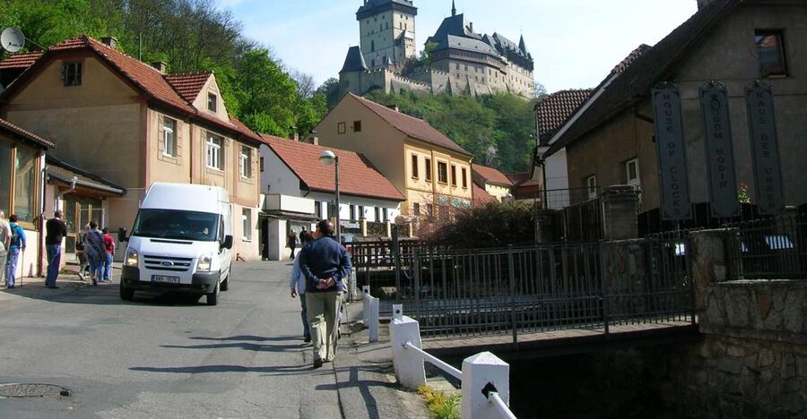 Karlstejn Castle & Crystal Manufactory - Private Tour - From Prague to Karlstejn Castle