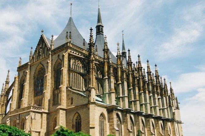 Kutna Hora Day Tour Including Sedlec Ossuary from Prague - Starting in Prague’s Old Town at 11:00